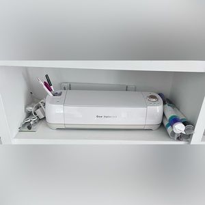 Cricut Explore Air 2 Machine- like new